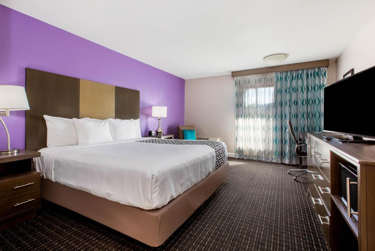 La Quinta By Wyndham Pomona Hotell Eksteriør bilde