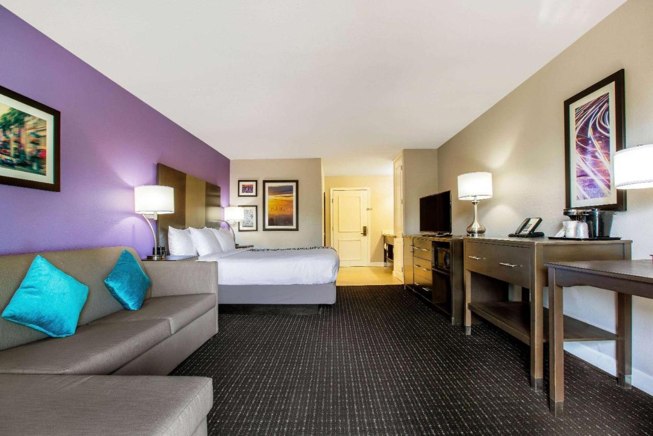 La Quinta By Wyndham Pomona Hotell Eksteriør bilde