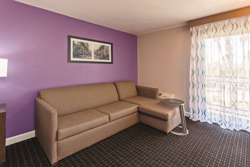 La Quinta By Wyndham Pomona Hotell Rom bilde