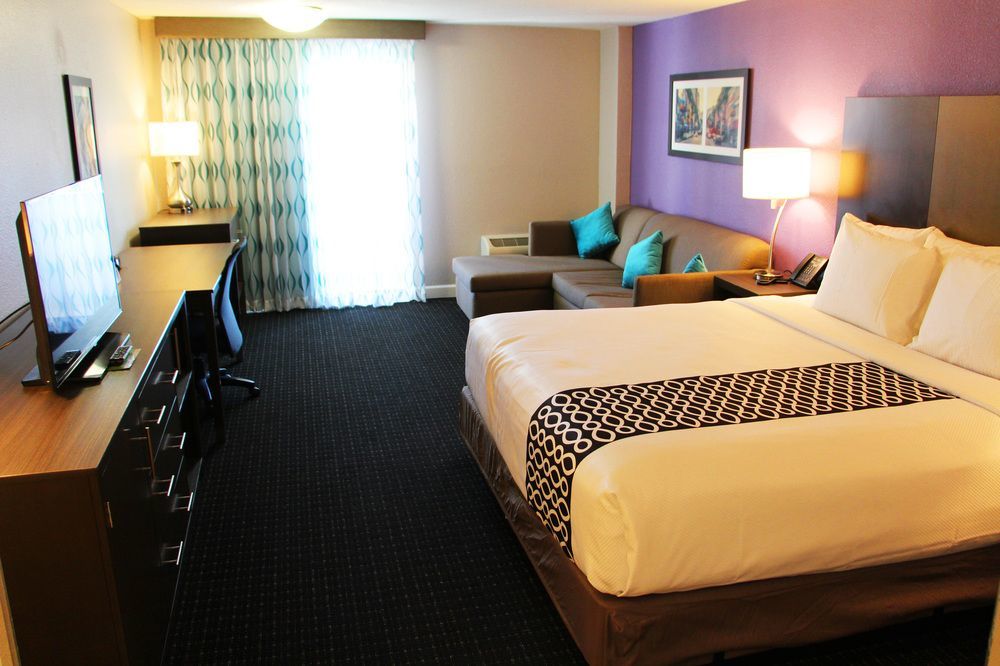 La Quinta By Wyndham Pomona Hotell Eksteriør bilde