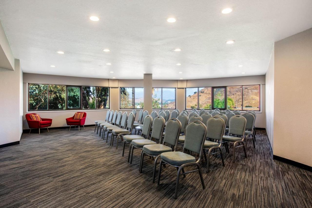 La Quinta By Wyndham Pomona Hotell Eksteriør bilde