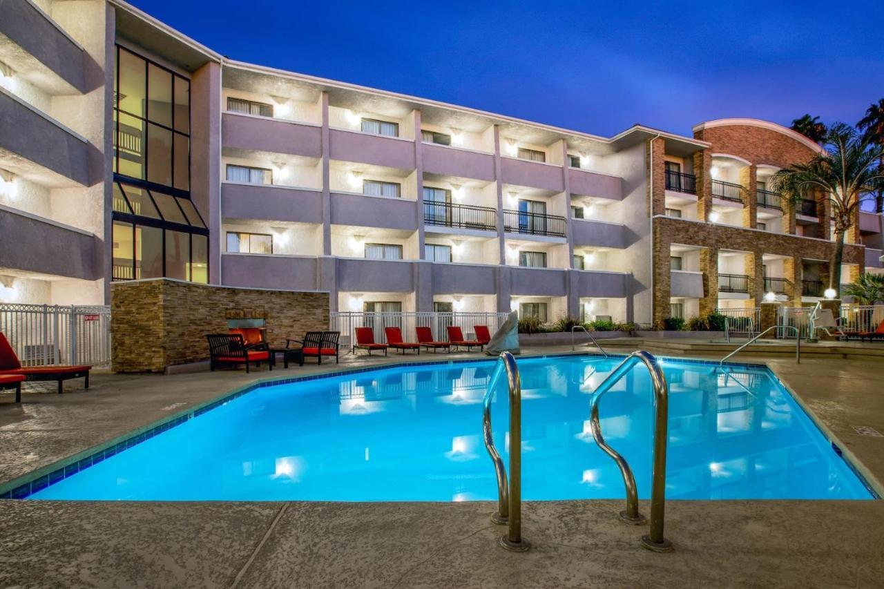 La Quinta By Wyndham Pomona Hotell Eksteriør bilde
