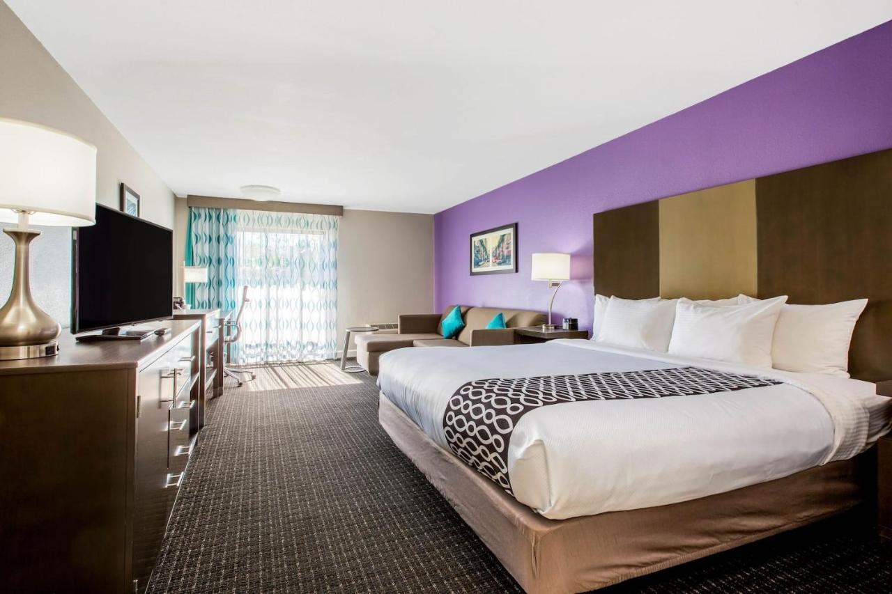 La Quinta By Wyndham Pomona Hotell Eksteriør bilde
